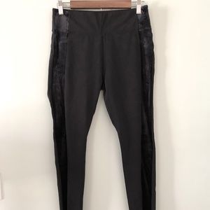 Athleta Metro Velvet Side Stripes Tux Black Leggings Size M